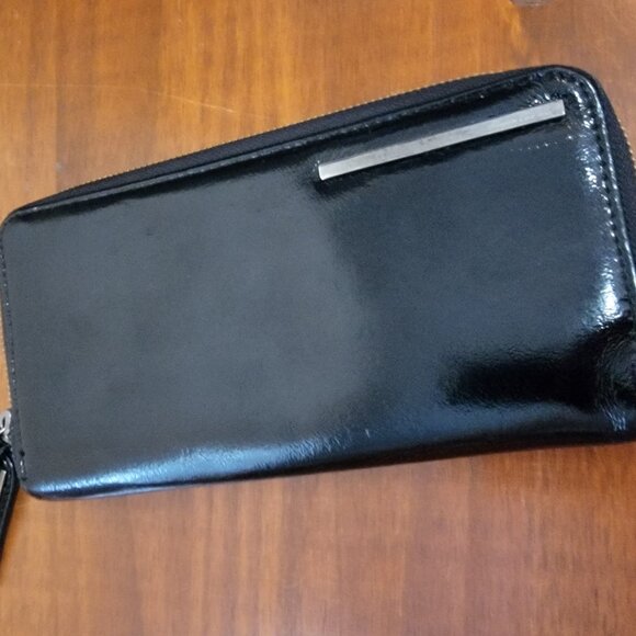 Kenneth Cole New York Black Patent Leather Clutch Purse Wallet - Picture 7 of 13